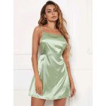 Vestido de tirantes cruzado de espalda abierta con cordón de satén