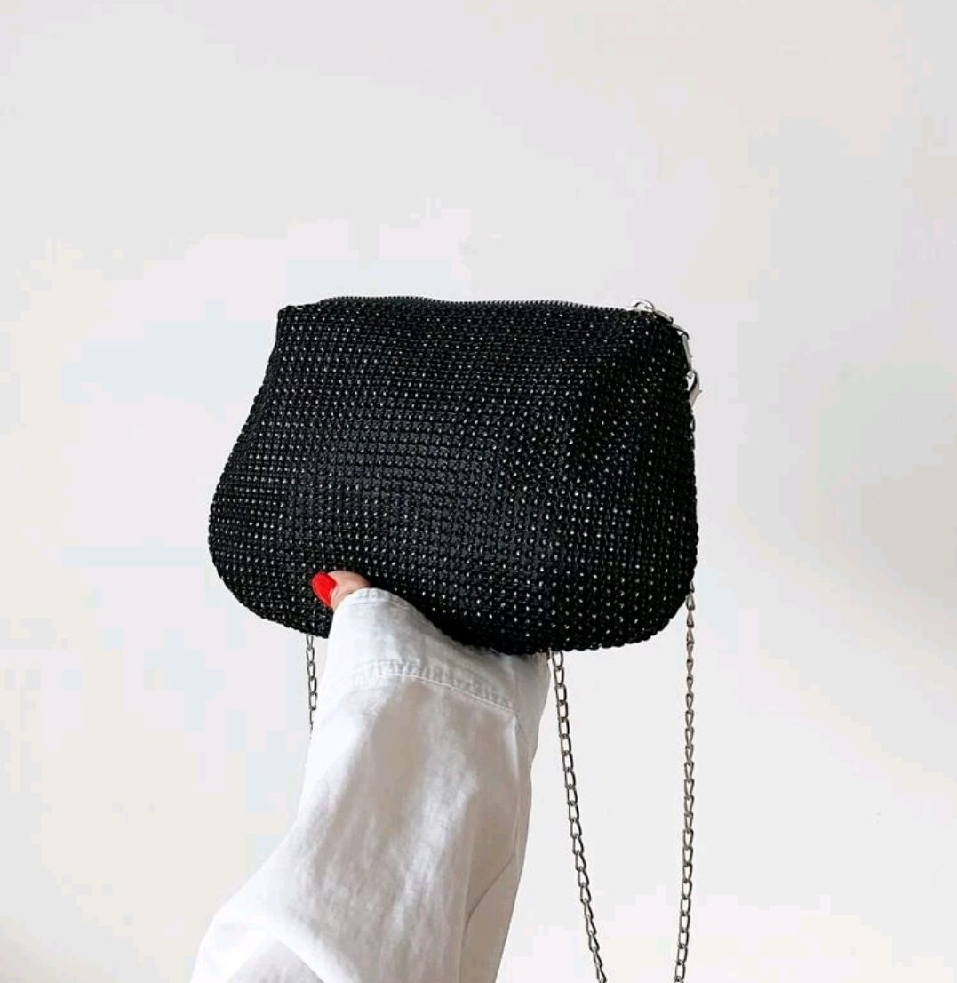 Bolso bandolera con diseño de diamante de imitación con cadena brillante